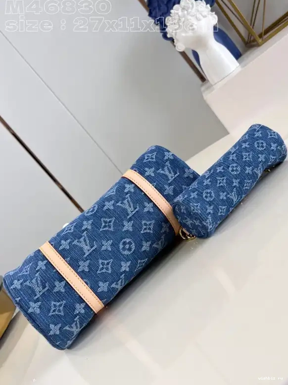 WIS VUITTON TRUNK LOUIS PAPILLON 0513